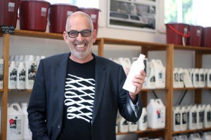 rsz_1-malcolm_rands_founder_ecostore_with_carbon_capture_bottle_2