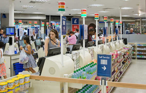 UK: Tesco shoppers help people in need