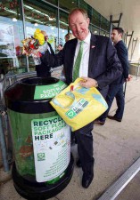 25.11.2015 Hon Nick Smith Minister for the Enviroment at the official launch of the Soft Plastic Recycling at the New World on May Road Mt Roskill in Auckland. Mandatory Photo Credit ©Michael Bradley.
