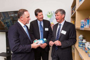 PM John Key meets Tetra Pak’s Market Area Leader for New Zealand, Chris Morgan and Tim High, Group Executive Vice President.
