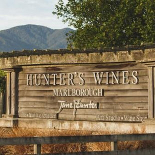 Hunter’s Rosé named Best New Zealand Sparkling Wine