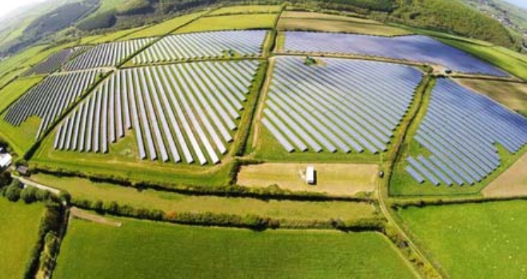 AUSTRALIA: Solar plants for supermarket giant