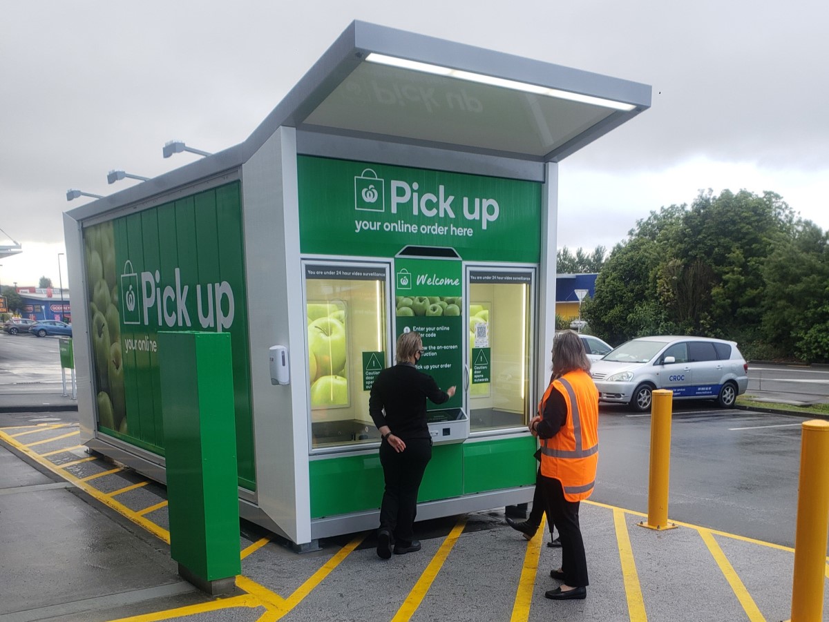 Countdown trials new robotic locker for online shoppers
