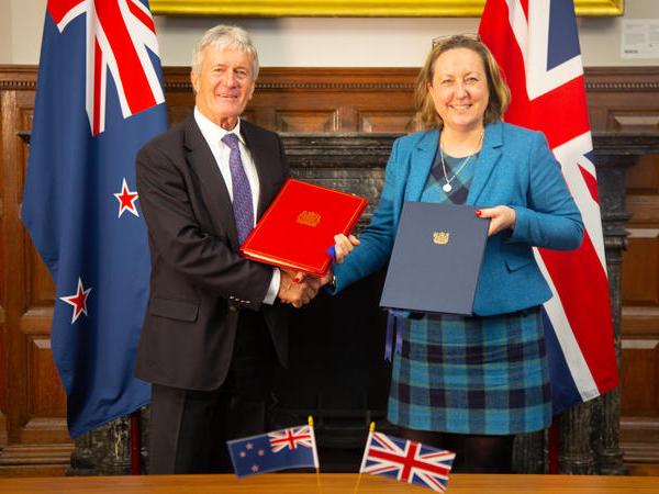 NZ and UK sign historic FTA
