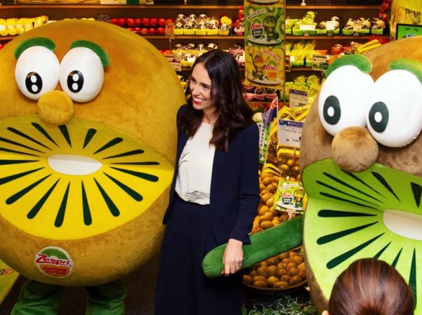 PM Jacinda Ardern opens Japan’s $600 million kiwifruit season