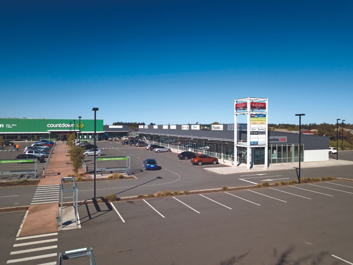 Shopping centre in rapidly growing town enters market