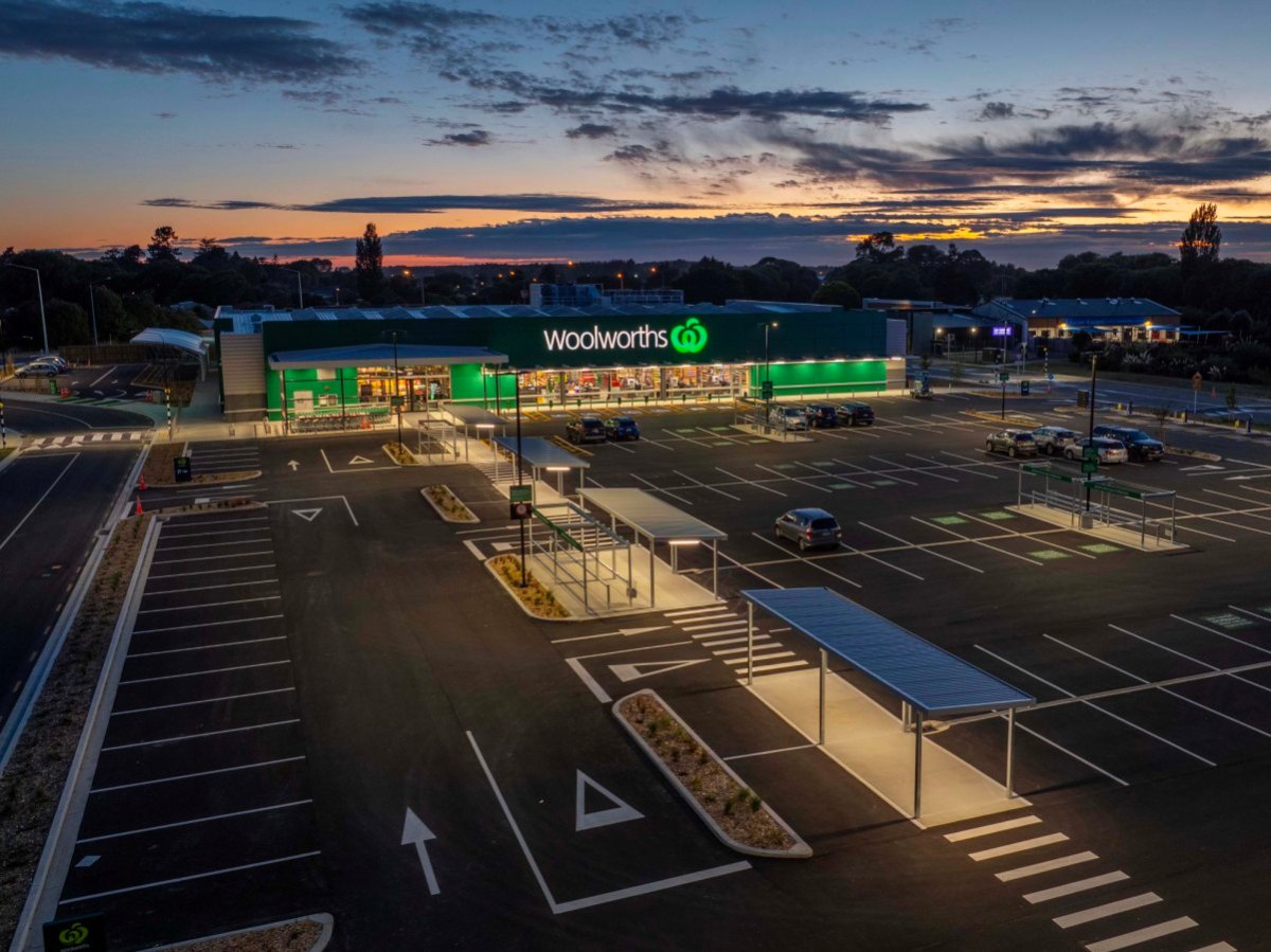 First newly built Woolworths opens in Canterbury